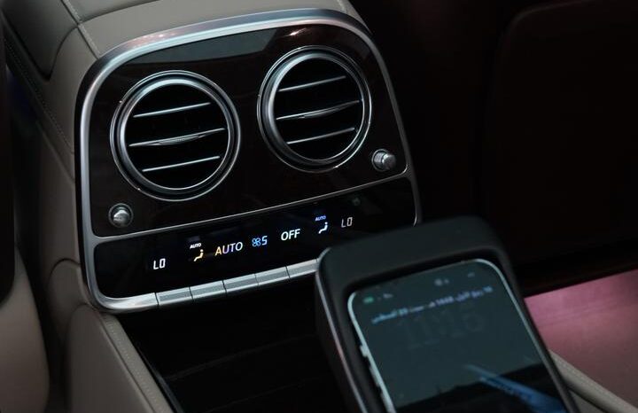 MERCEDES S560 VIP GCC full