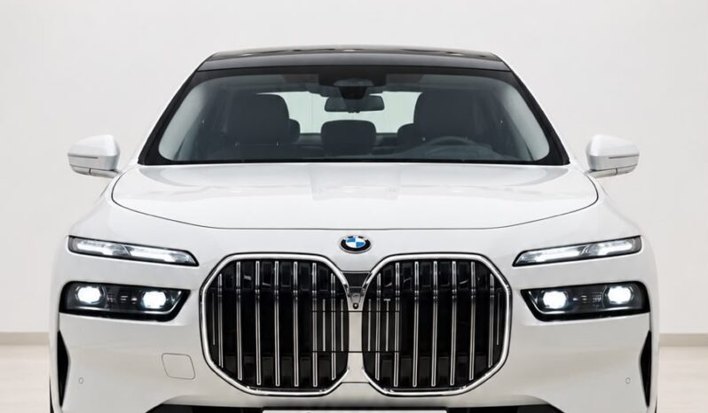 BMW 735I GCC UNDER WARRANTY full