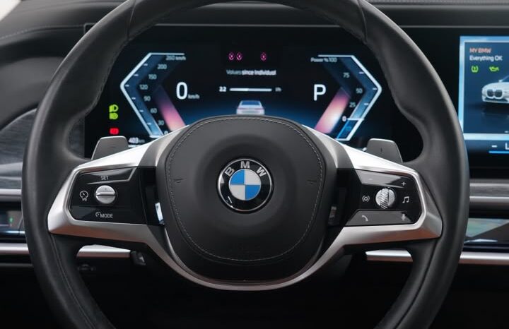 BMW 735I GCC UNDER WARRANTY full