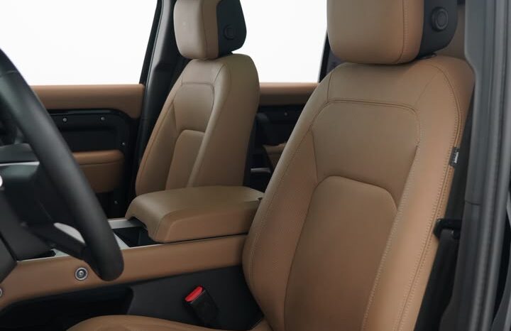 LAND ROVER DEFENDER X DYNAMIC HSE GCC full