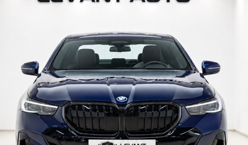 BMW 520I KIT M GCC BRAND NEW ZERO GCC UNDER WARRANTY full