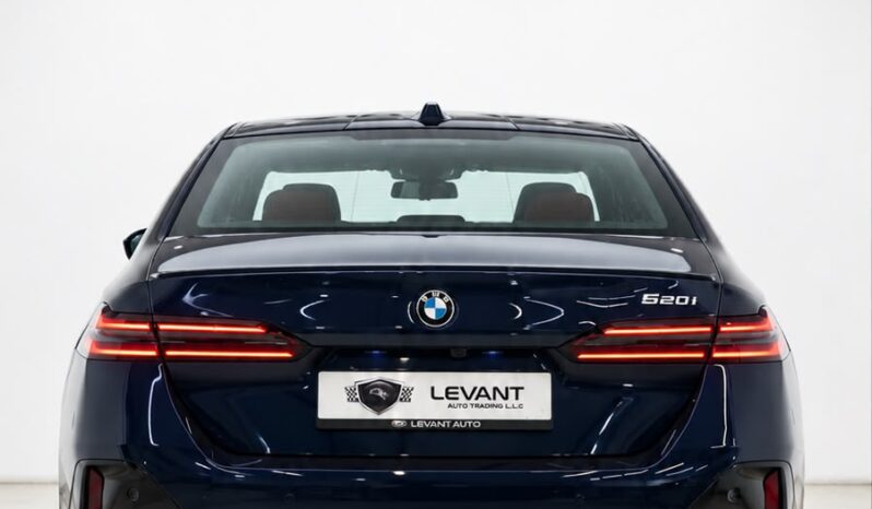 BMW 520I KIT M GCC BRAND NEW ZERO GCC UNDER WARRANTY full