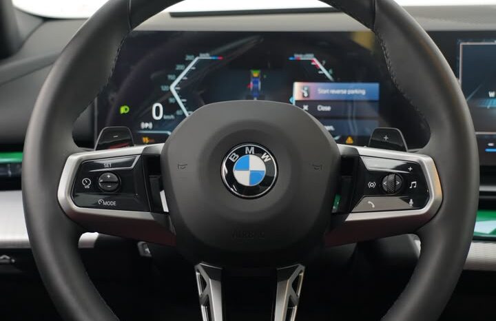 BMW 520I KIT M GCC BRAND NEW ZERO GCC UNDER WARRANTY full