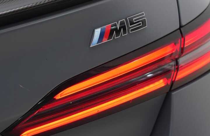 BMW M5 2025 GCC UNDER WARRANTY AND SERVICE PACKAGE full